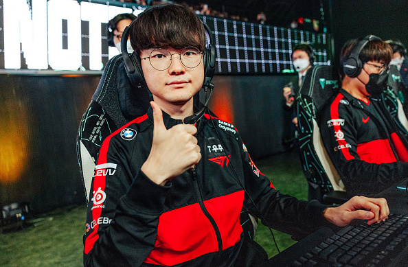 Lee “Faker” Sang-hyeok poses for photos at the Mid-Season Invitational in Busan on Tuesday. (Riot Games)