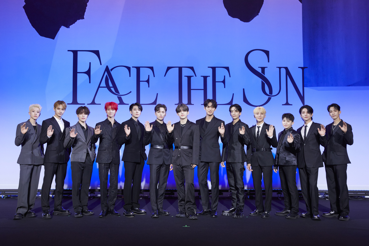 K-pop boy band Seventeen conducts a press conference for the act’s fourth LP “Face the Sun” on Friday at the Conrad Seoul hotel in Yeouido, Seoul. (Pledis Entertaiment)