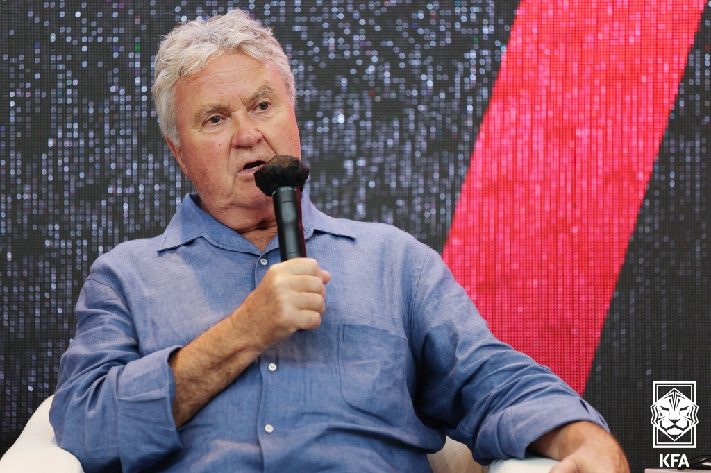 Guus Hiddink, former head coach of the South Korean men`s national football team, speaks during a football conference organized by the Korea Football Association in Seoul on June 3, 2022, in this photo provided by the KFA. (Yonhap)