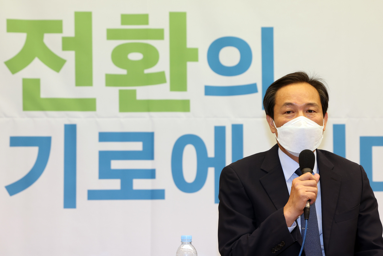 Rep. Woo Sang-ho, newly appointed interim leader of the main opposition Democratic Party of Korea, speaks at a forum in Seoul on Wednesday. (Yonhap)