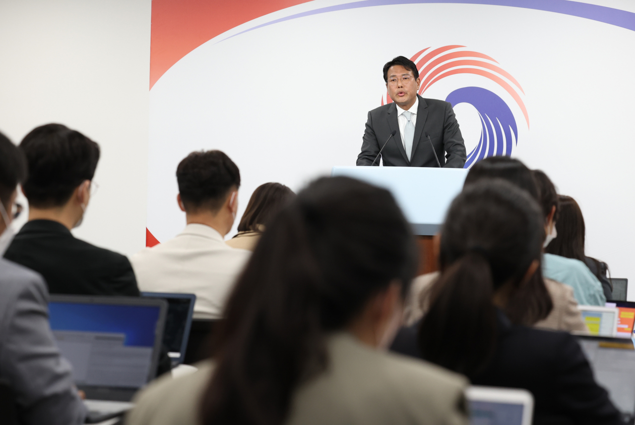 First Deputy National Security Adviser Kim Tae-hyo briefs reporters at the presidential office in Seoul, in this May 18, 2022, file photo. (Yonhap)