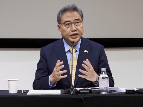 Foreign Minister Park Jin speaks in a news conference in Washington on Tuesday. (Yonhap)
