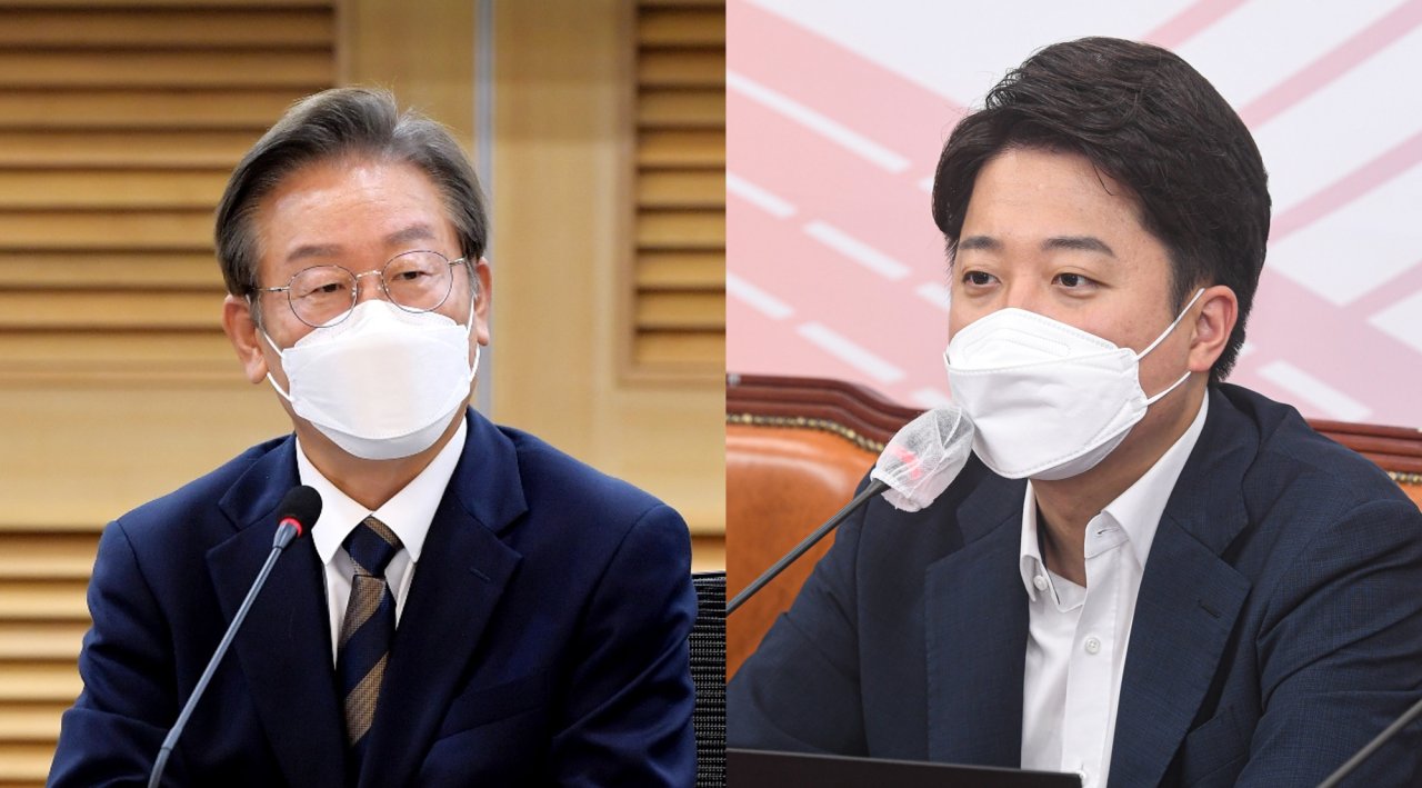 Rep. Lee Jae-myung (left) of the main opposition Democratic Party of Korea speaks at an event Thursday. People Power Party Chairman Lee Jun-seok (right) speaks during a party meeting Monday. (Joint Press Corps)