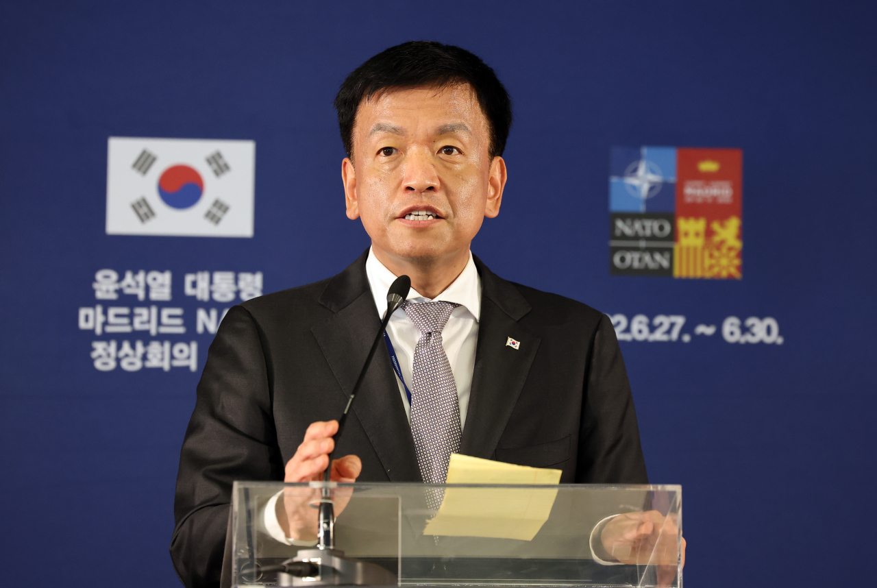 Choi Sang-mok, South Korea’s senior presidential secretary for economic affairs, speaks to reporters at a press room at Madrid at 7 p.m. (local time) on Tuesday. Yonhap