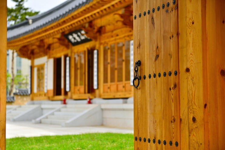 A restored Galsanseowon is located at Choryeo History Park in Sejong City. (Sejong City)