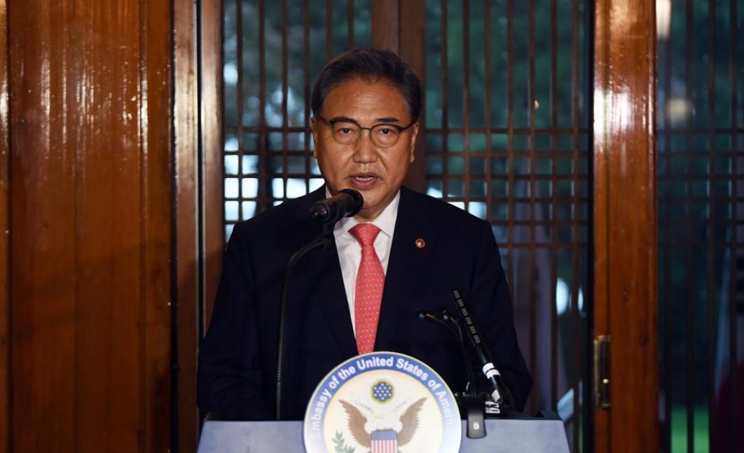 South Korean Foreign Minister Park Jin speaks during a US Independence Day reception at the official residence of US Ambassador to South Korea Philip Goldberg in Seoul on July 13, 2022. (Pool photo) (Yonhap)