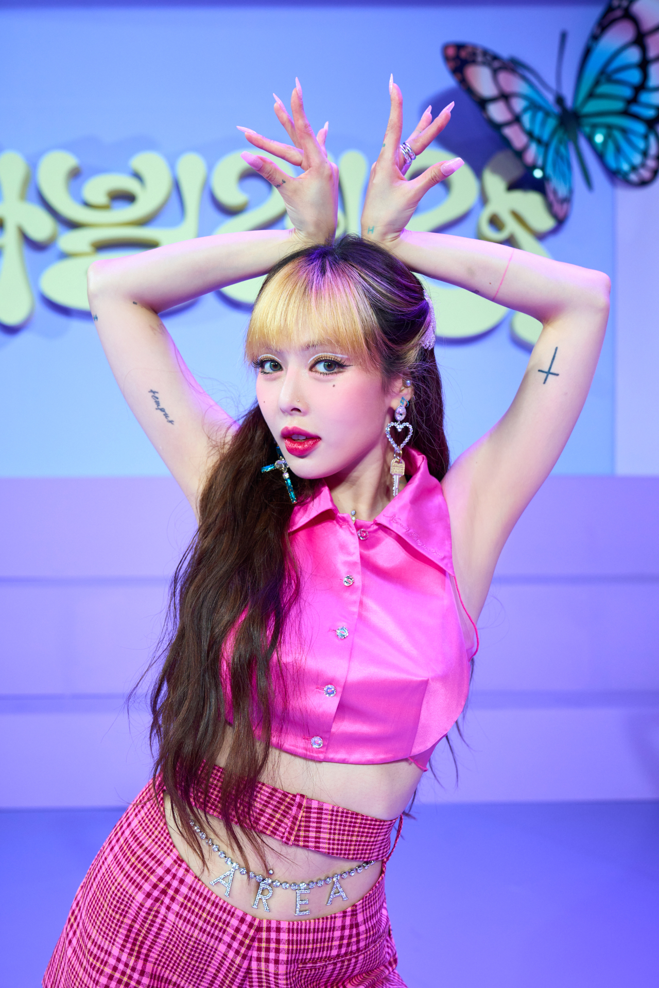 HyunA conducts a media showcase for her eighth EP, “Nabillera,” in Seoul on Wednesday. (P Nation)