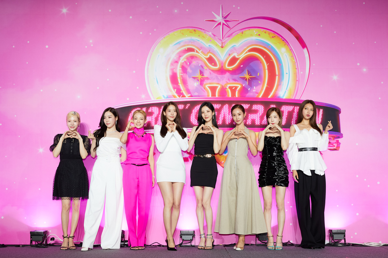 K-pop girl group Girls’ Generation holds a press conference ahead of dropping its 7th LP “FOREVER1” on Friday. (SM Entertainment)