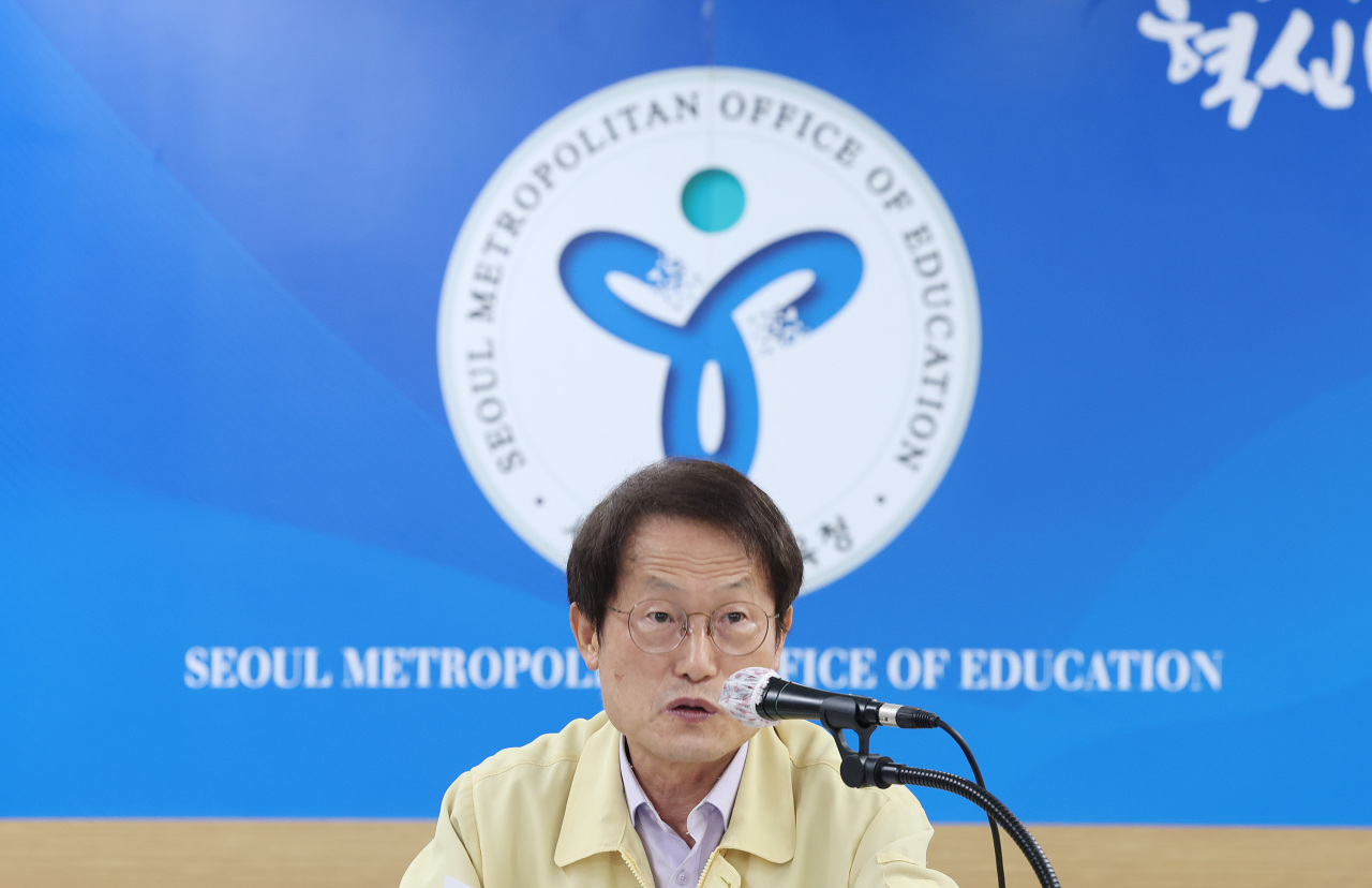 Superintendent Cho Hee-yeon speaks at a press briefing at the Seoul Metropolitan Office of Education on Tuesday. (Yonhap)