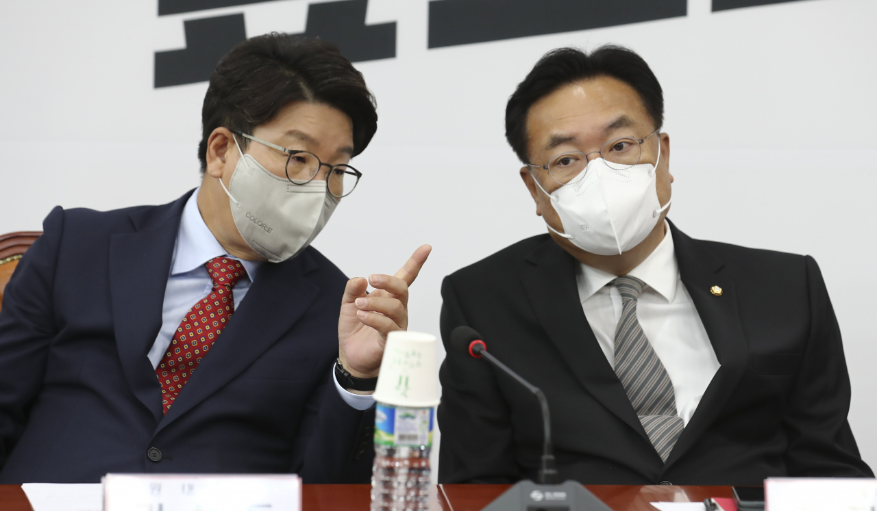 The ruling People Power Party's Emergency Committee Chairman Chung Jin-suk attends a party meeting at the National Assembly on Wednesday. (Yonhap)