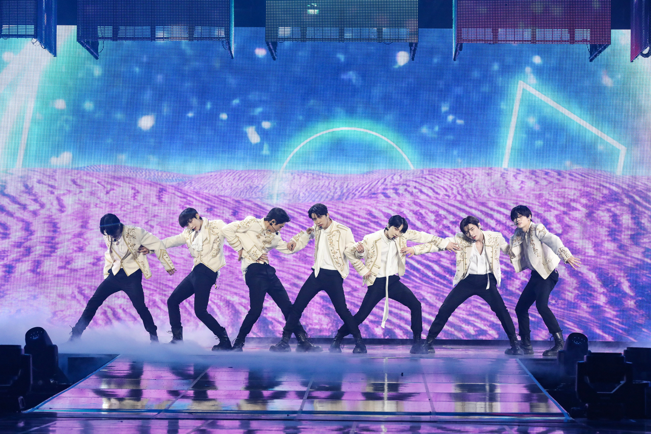 Boy band Enhypen performs during its first world tour, “Manifesto,” in Seoul on Saturday. (Belift Lab)