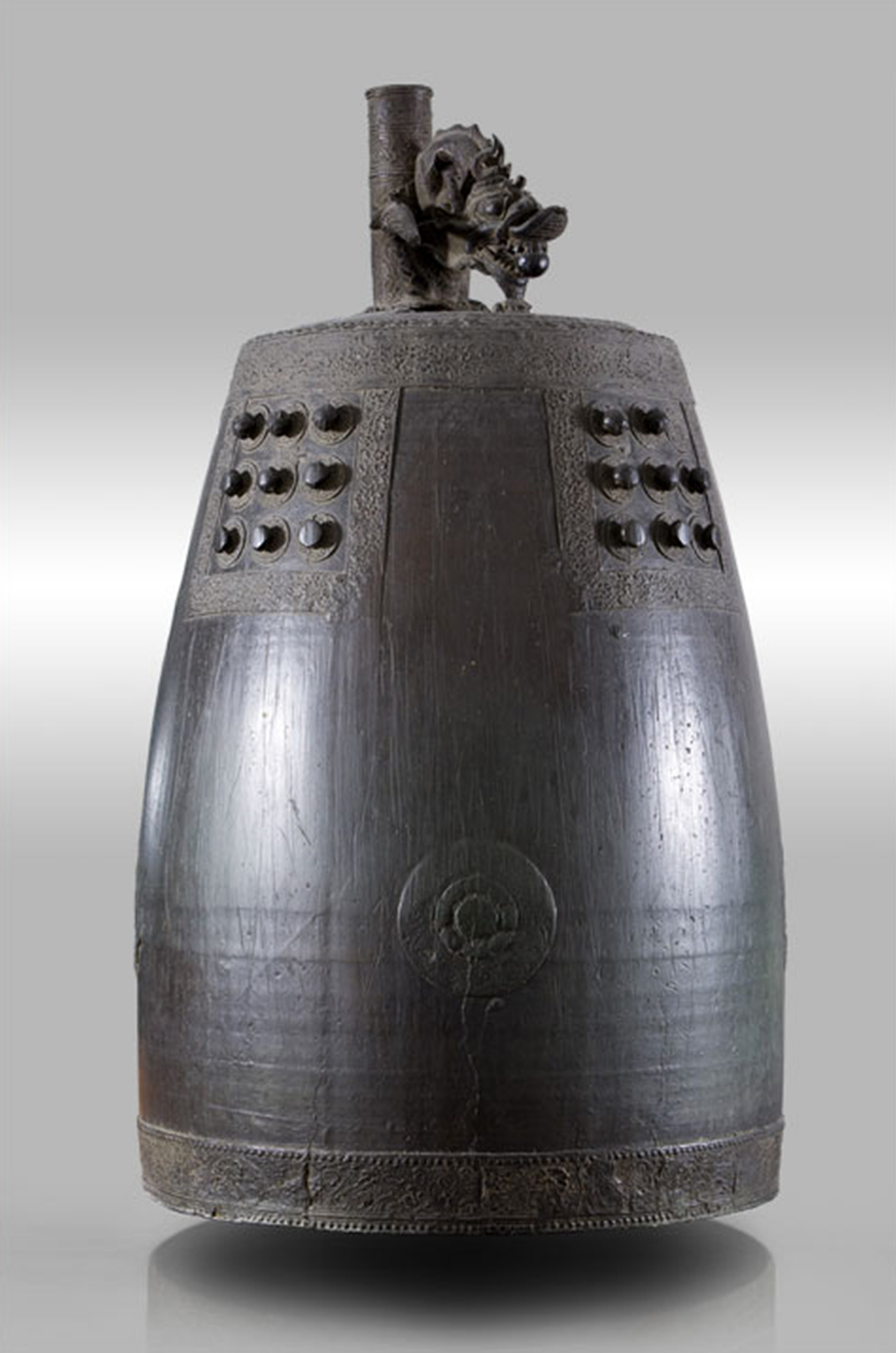 Bronze Bell of Cheonheungsa from the Goryeo Kingdom, National Treasure No. 280, is on display at the National Museum of China in Beijing. (CHA)