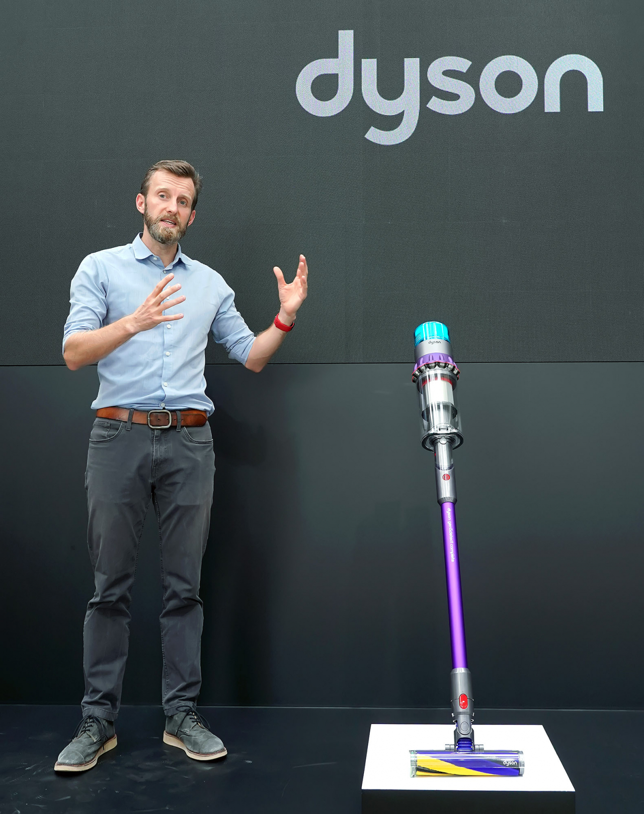 Dyson Vice President Charlie Park poses for a photo at a press briefing with South Korean reporters in Seoul Wednesday. (Dyson)