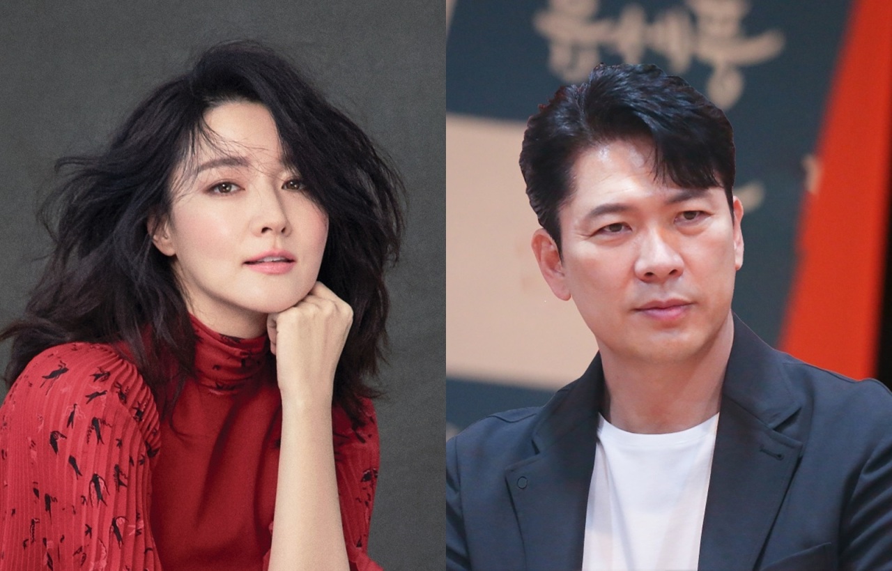 Jurors for the 27th Busan International Film Festival’s actor and actress of the year award Lee Young-ae (left) and Kim Sang-kyung (Group Eight, Kook Entertainment)
