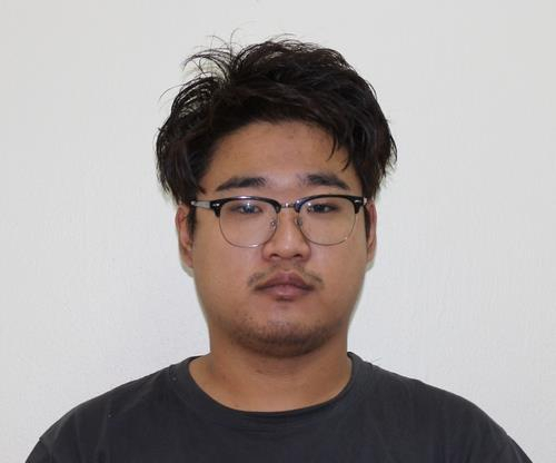 A mugshot shows 25-year-old Lee Seok-joon, who received a life sentence in June for killing the mother and seriously injuring the brother of an ex-girlfriend. He agreed to the disclosure of the police photo, instead of his ID photo. (Yonhap)