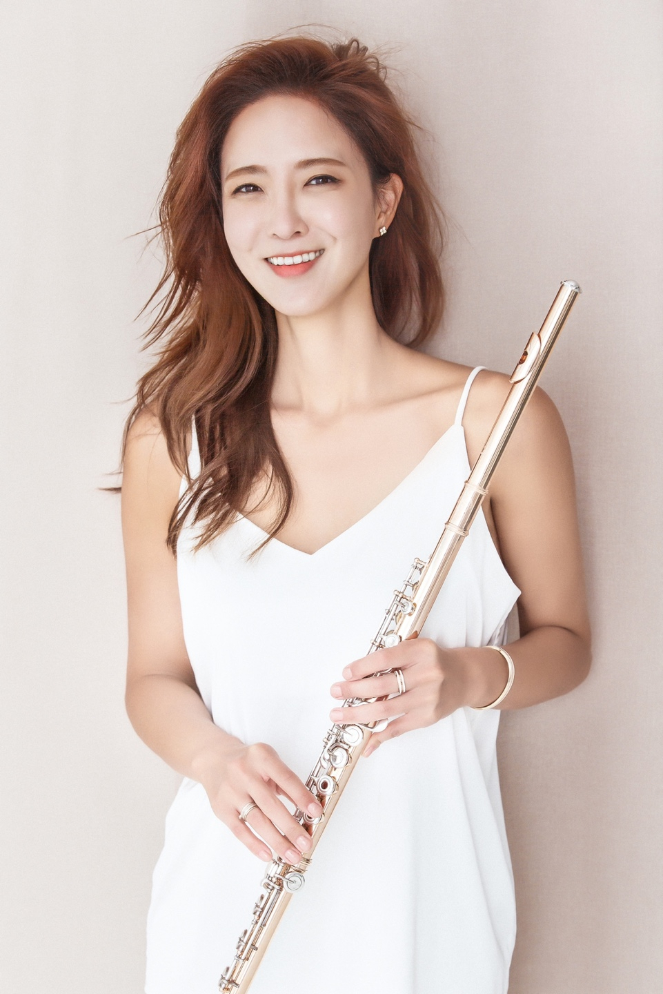 South Korean flutist Choi Na-kyung (Kim Hye-mi)