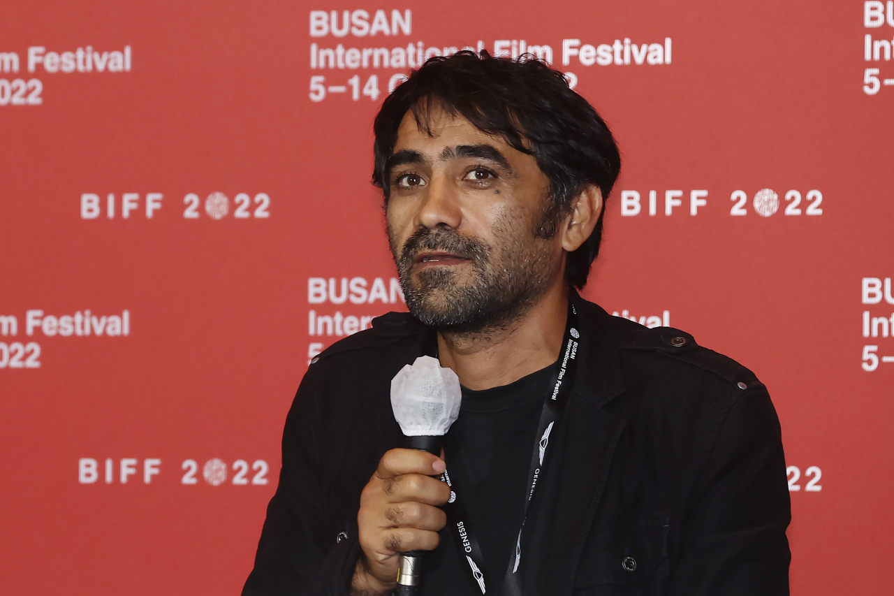 Hadi Mohaghegh speaks during a press conference held at the Busan Cinema Center on Wednesday. (Yonhap)