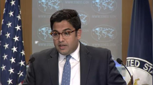 Vedant Patel, principal deputy spokesperson for the Department of State, is seen answering questions in a daily press briefing at the department in Washington on Monday in this image captured from the department's website. (Yonhap)