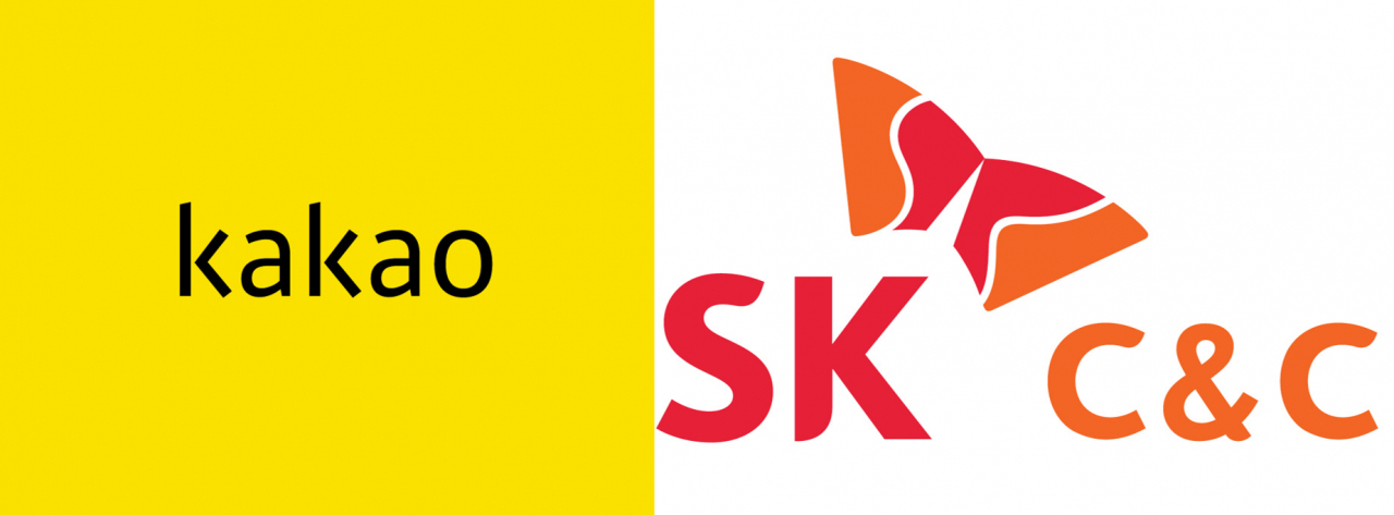 Logos of Kakao (left) and SK C&C (Provided by each company)