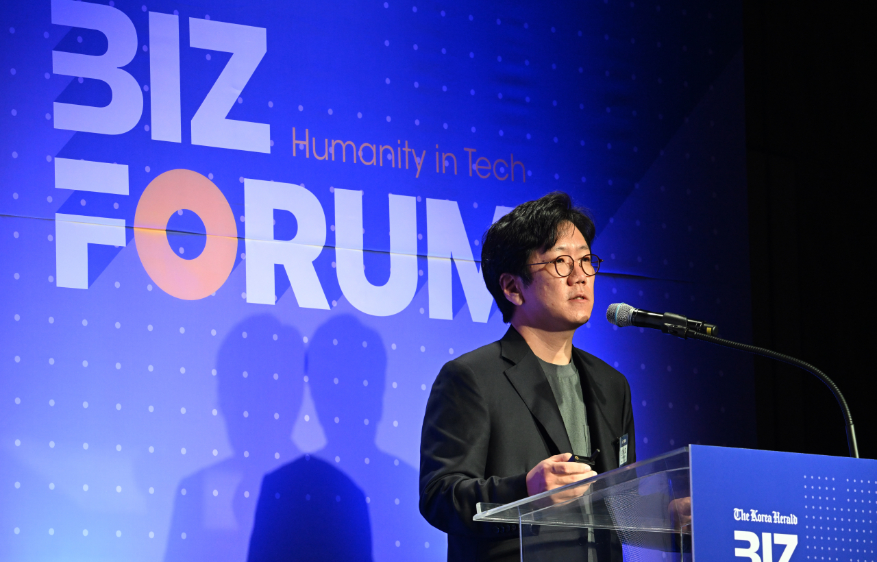 Naver Clova CIC Executive Officer Sung Nako gives speech on removing care blind spot with advanced AI technology at The Korea Herald Biz Forum on Wednesday. (Im Se-jun/The Korea Herald)
