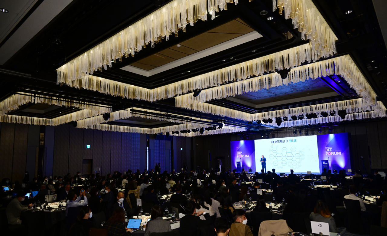 Participants attend The Korea Herald Biz Forum at the Four Seasons Hotel Seoul on Wednesday. (The Korea Herald)