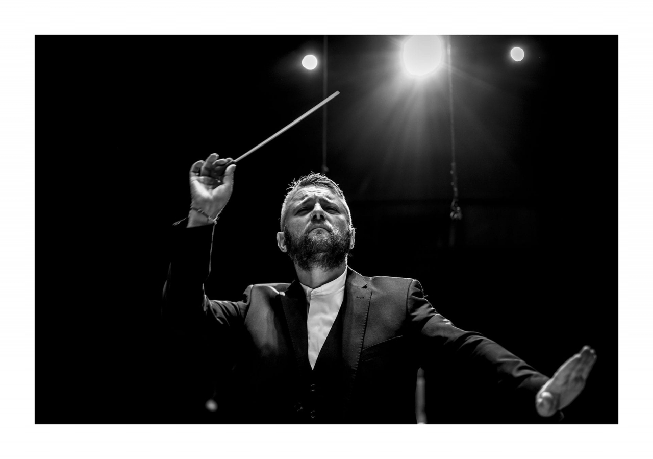 Conductor Kirill Karabits (Konrad Kwik)