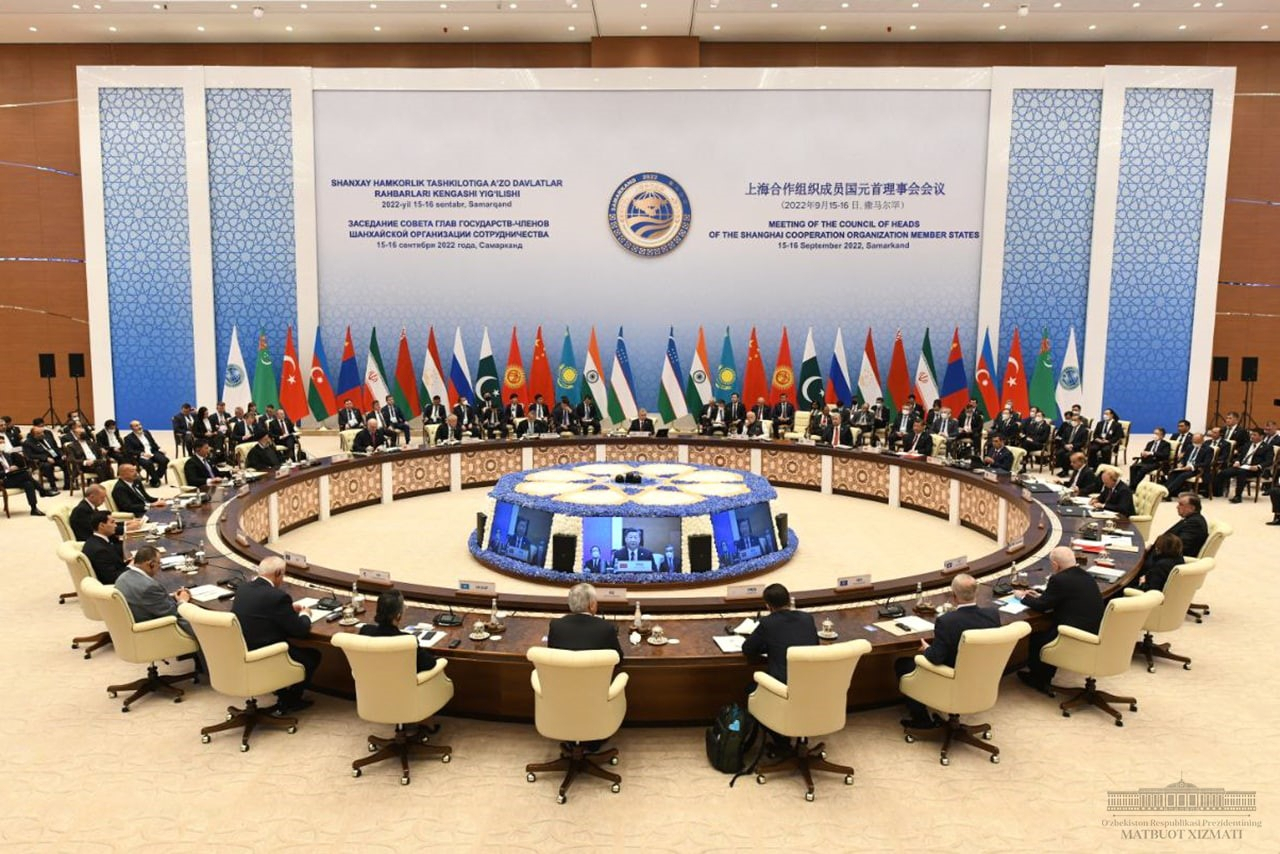 Leaders deiscussion at the summit of the Shanghai Cooperation Organization Heads of State Council(Embassy of Uzbekistan in Seoul)