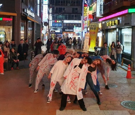 Flashcal (Halloween in Hongdae)