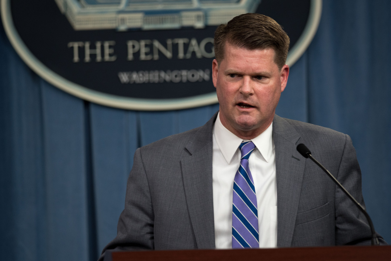 Then-US Assistant Secretary of Defense for Indo-Pacific Security Affairs Randall G. Schriver speaks to reporters on the 2019 Report on Military and Security Developments in China at the Pentagon, Washington, D.C., May 3, 2019. (US Department of Defense)