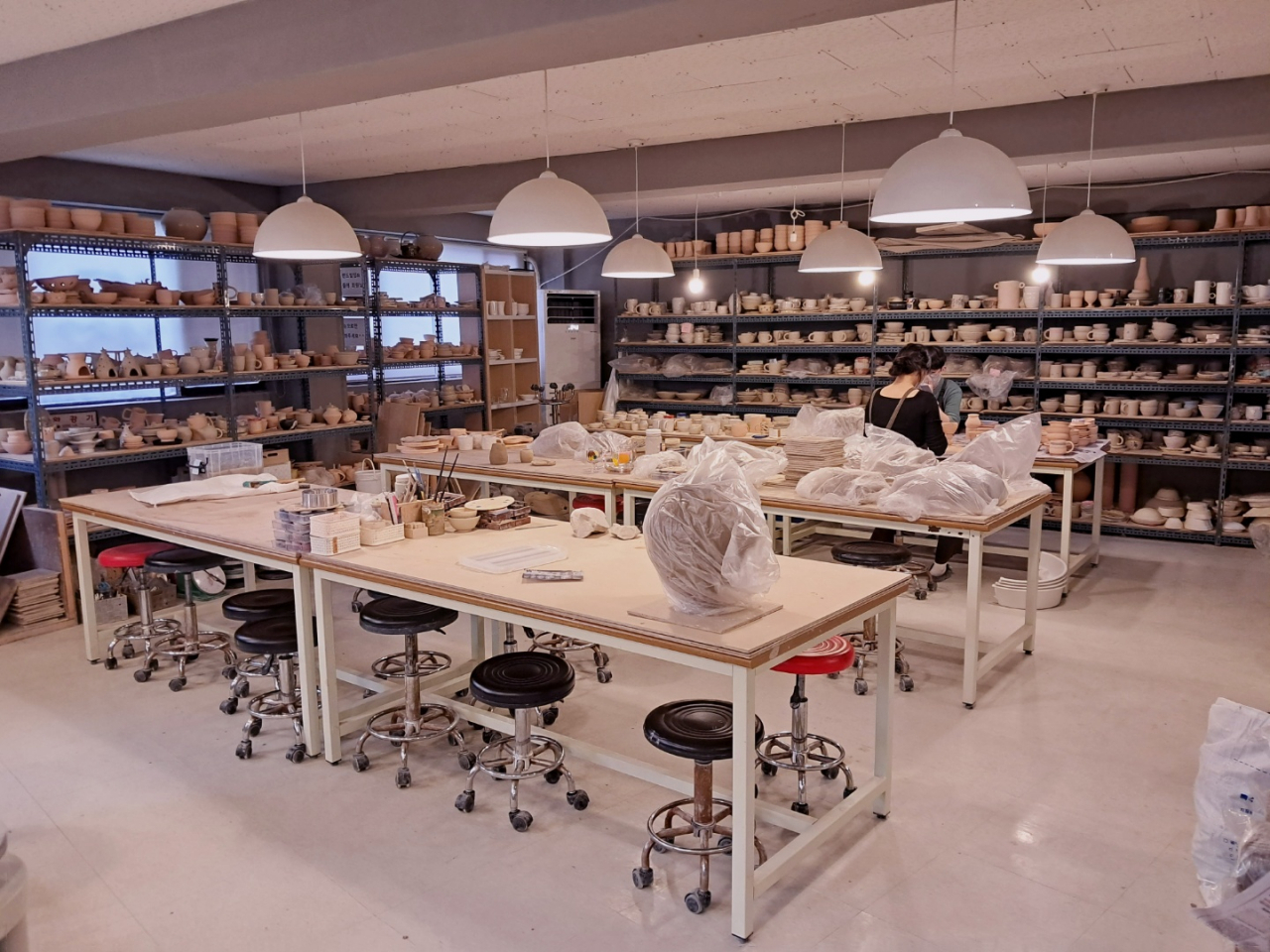 Anna Pottery studio (Lee Si-jin/The Korea Herald)