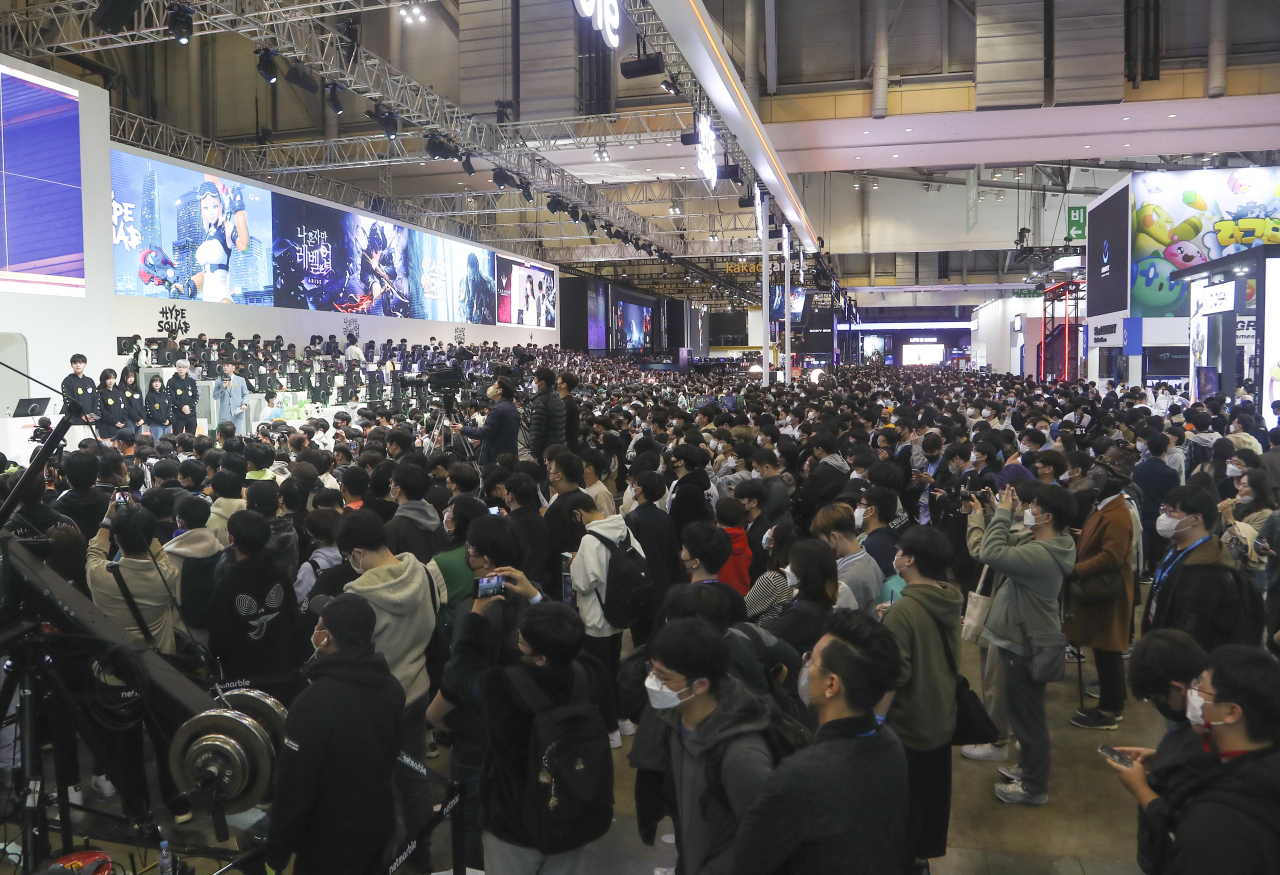 Tens of thousands visit G-Star, South Korea's biggest game convention, at BEXCO in Busan on Thursday. (Yonhap)