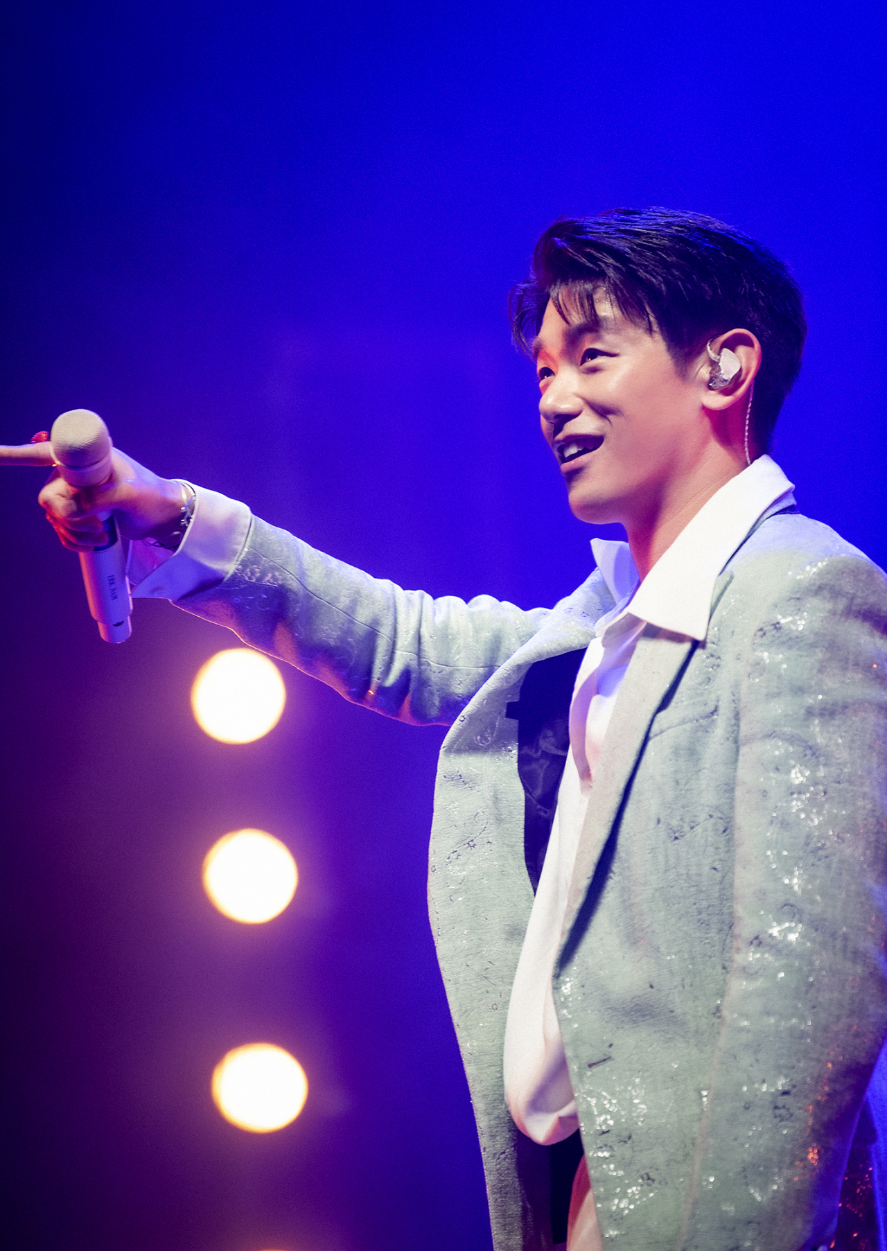 Eric Nam performs during his world tour concert on Sunday at Yes24 Live Hall in Gwangjin-gu, east of Seoul. (Live Nation Korea)