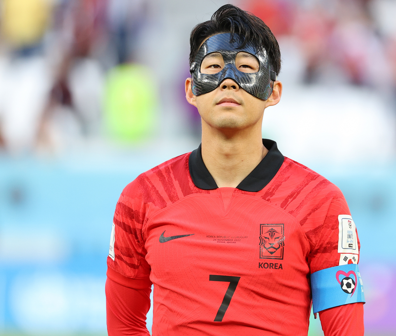 South Korean captain Son Heung-min waits for the start of the team's Group H match against Uruguay at the FIFA World Cup at Education City Stadium in Al Rayyan, west of Doha on Thursday. (Yonhap)