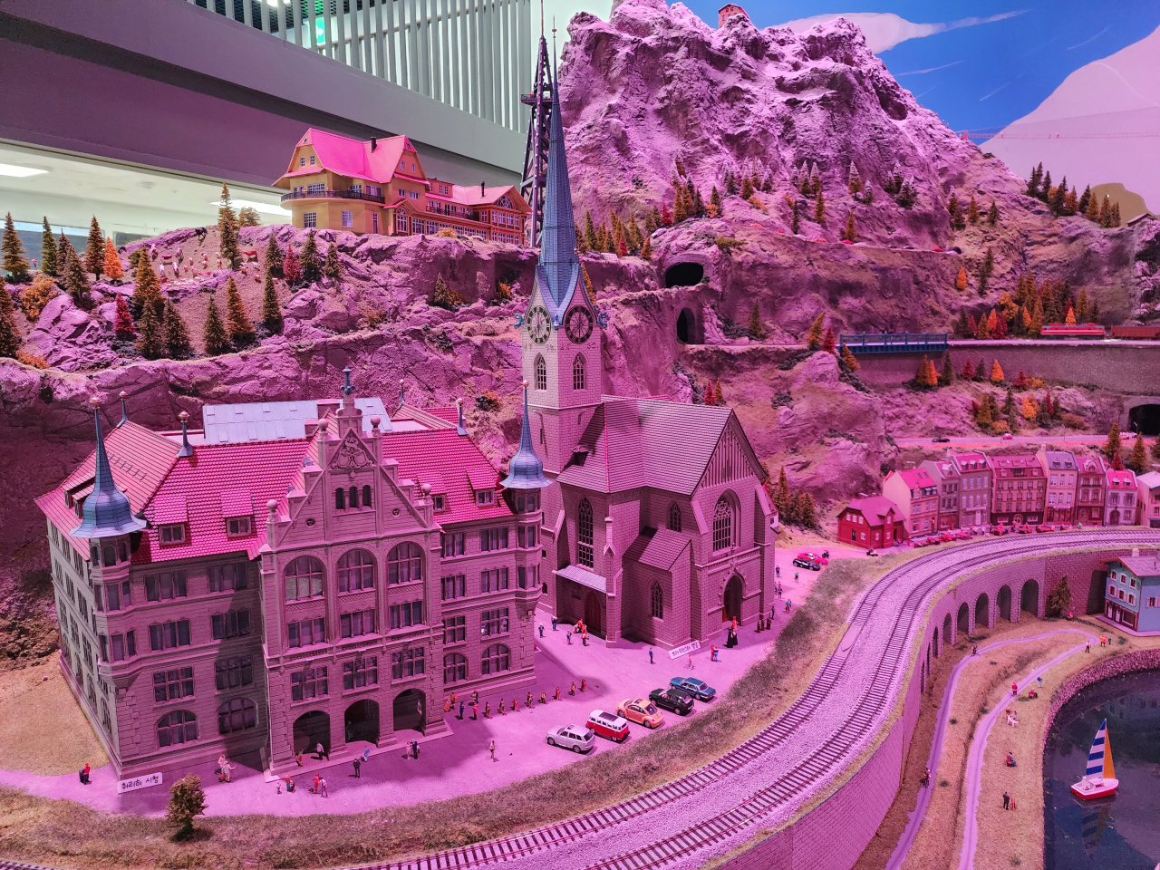 A miniature City Hall and Fraumunster Church at Zurich Nowon Train Village (Hwang Dong-hee/The Korea Herald)