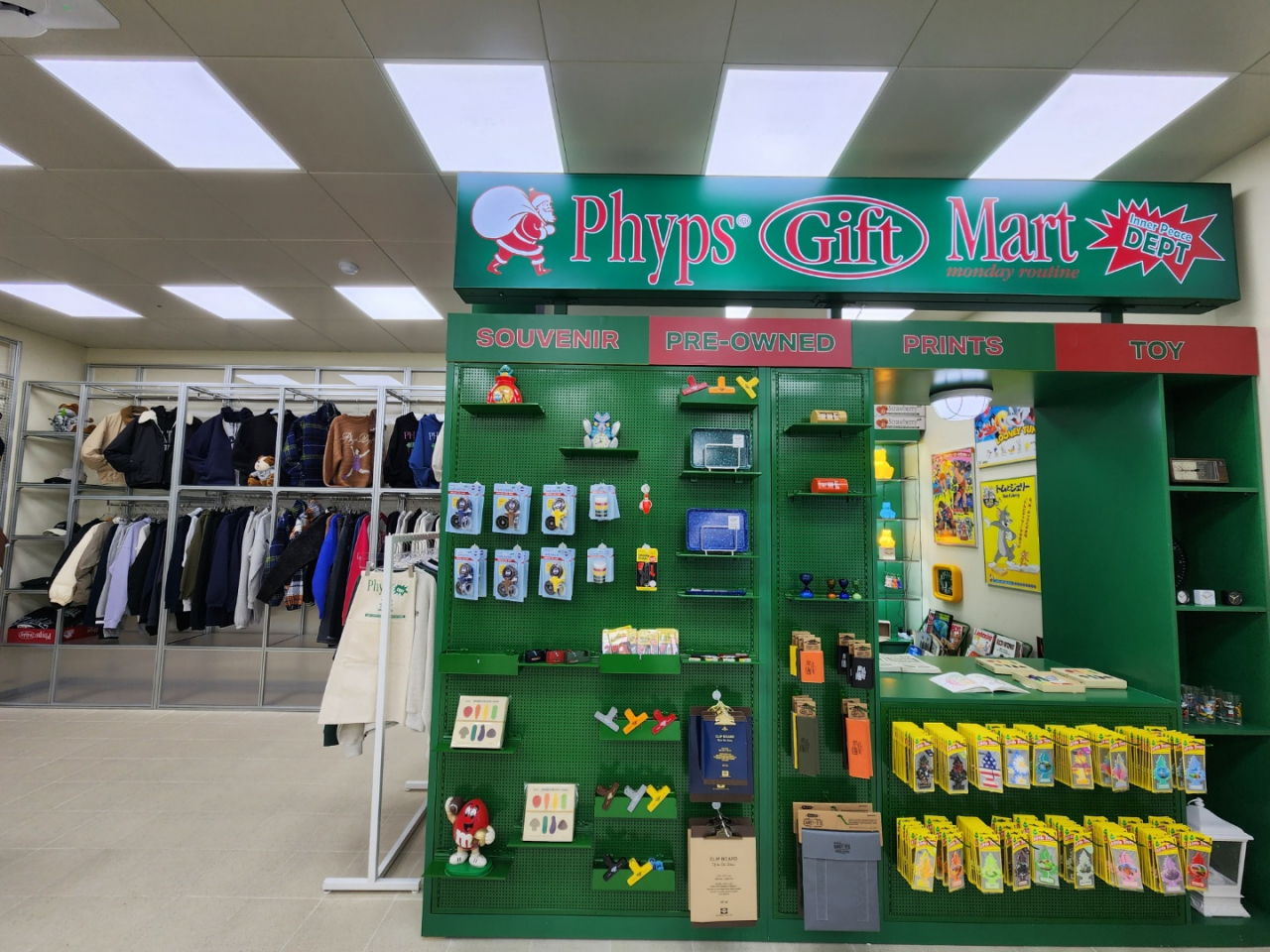Supermarket Phyps Mart sells various products from processed food to clothes. (Choi Jae-hee / The Korea Herald)