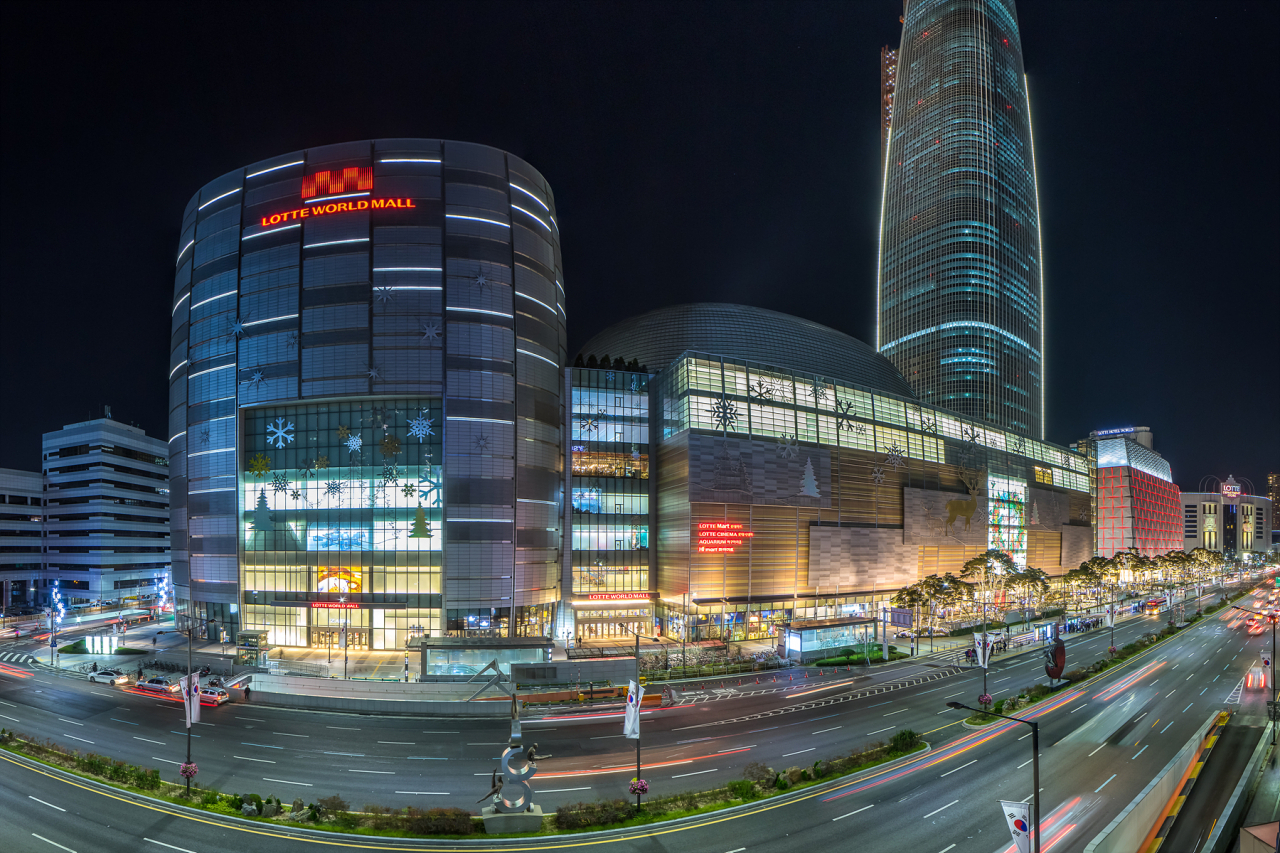 단독] 롯데百 잠실점, 신세계 강남점에 이어 '2조 클럽' 가입…“국내 1위 목표” - 헤럴드경제