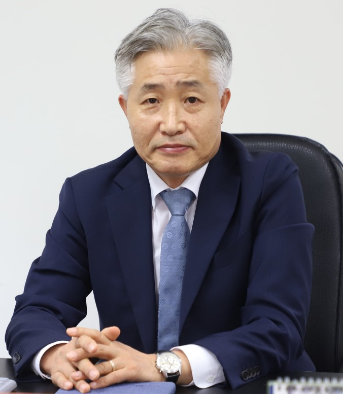 Chun Bom-kwon, chairman of the Korea Mountaineering Support Center