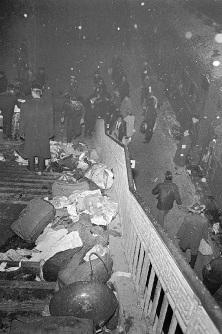 Lost articles are seen at a stairway to platform in Seoul Station after 31 people died from a crowd crush on Jan. 26, two days before Seollal, in 1960. (news report)