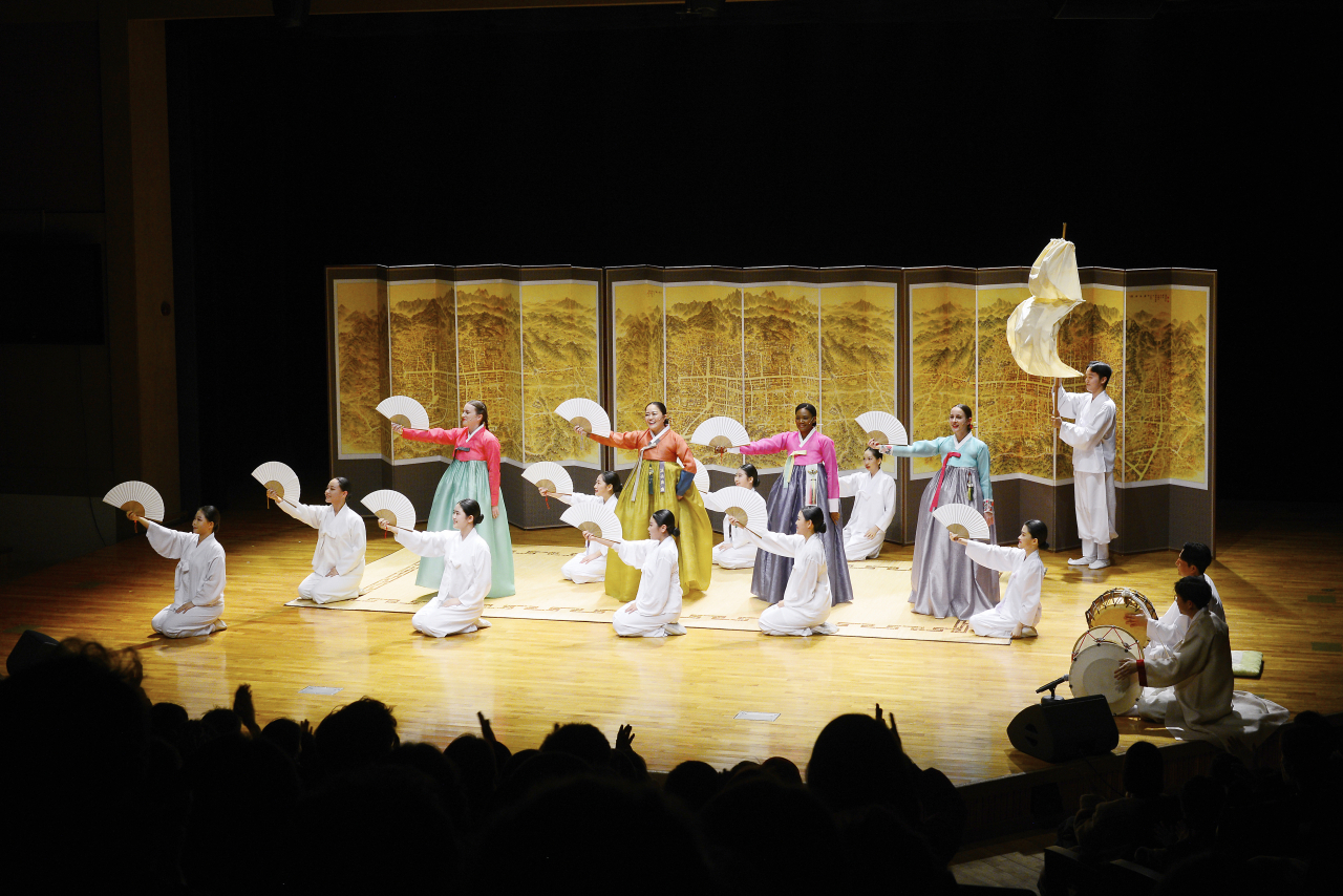 (From left, second row) Garance Cachard, Min Hye-sung, Victorine Vlavo and Anna Yates-Lu perform 