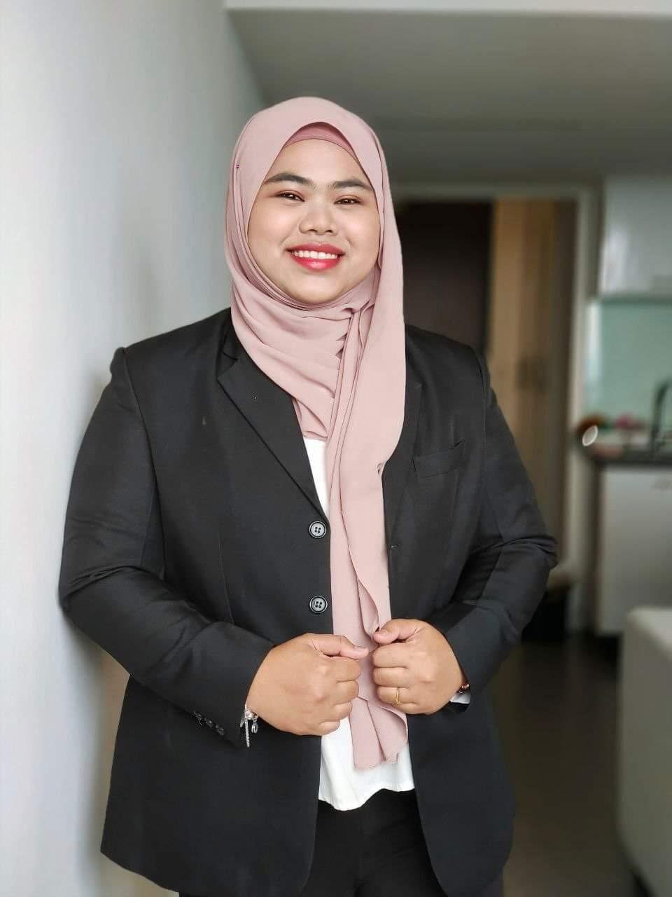 Nura Ezzatie, a social media influencer with more than 180,000 followers on TikTok who teaches Korean at a secondary school in her native country of Malaysia (Nura Ezzatie)