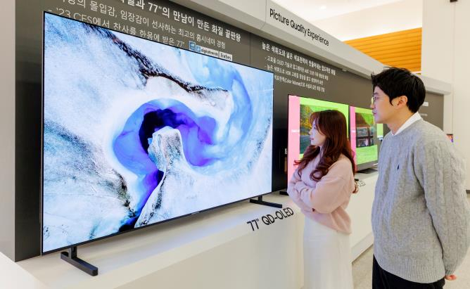 Samsung AMOLED 12M (SCH-W880) announced in Korea