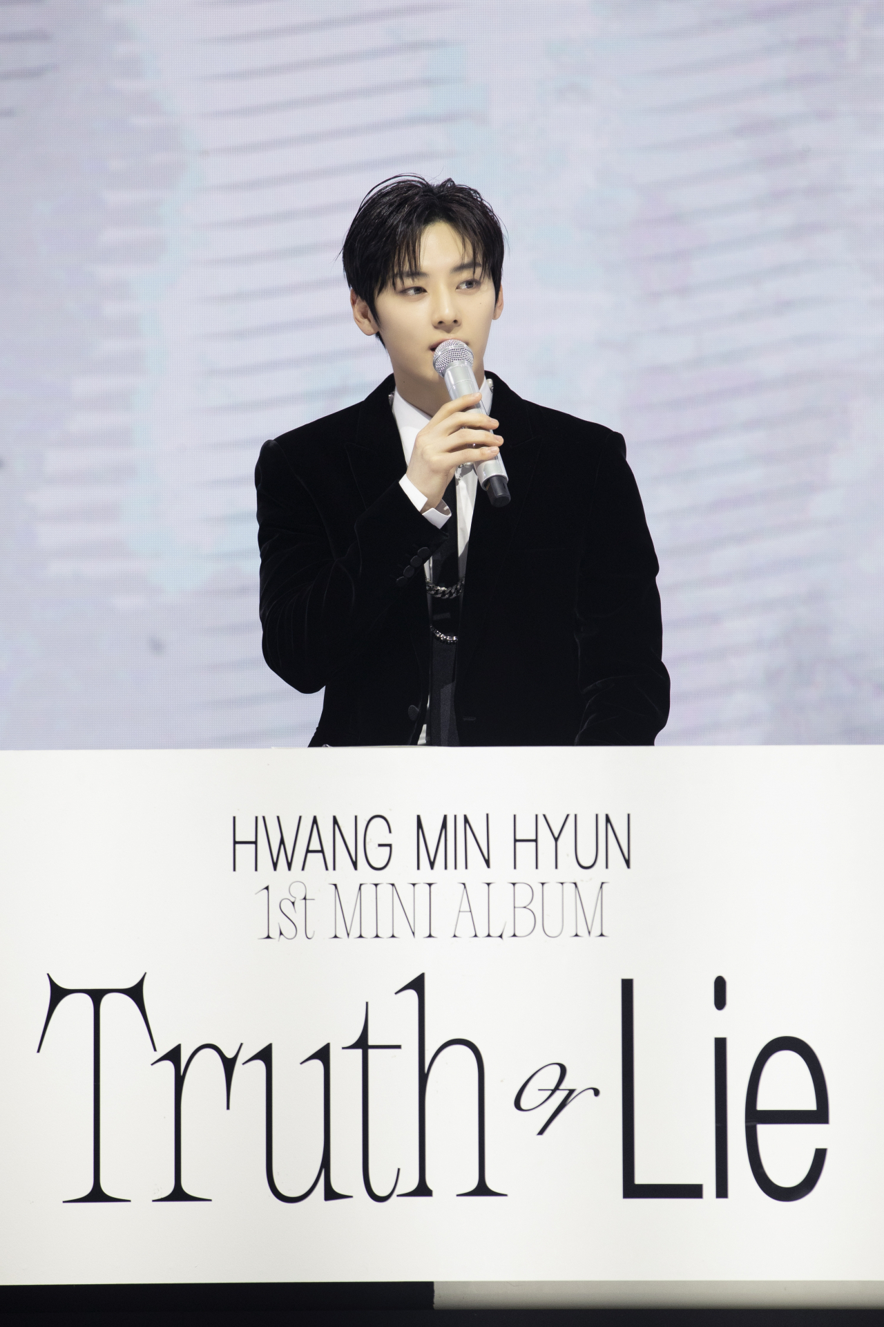 Hwang Min-hyun holds a press conference for his solo debut EP 