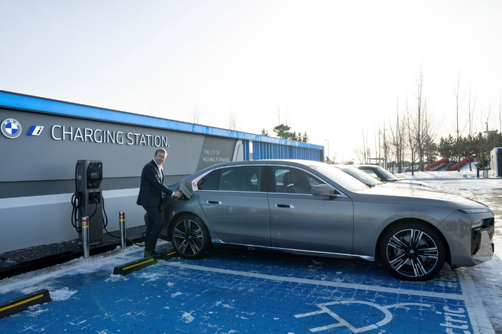 This file photo taken Dec. 19, 2022, shows the BMW Charging Station at the German carmaker's driving center in Incheon, 27 kilometers west of Seoul. (Yonhap)