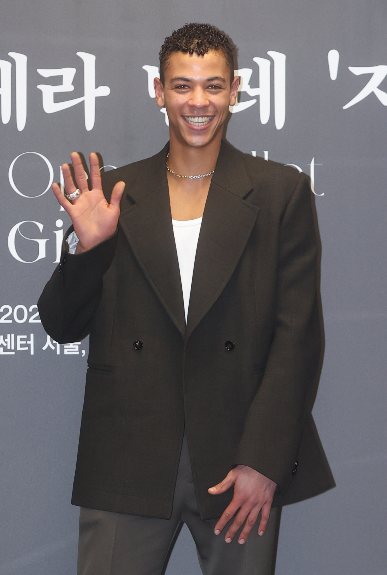 Guillaume Diop attends a press conference held at the LG Arts Center in Seoul, March 7. (Yonhap)