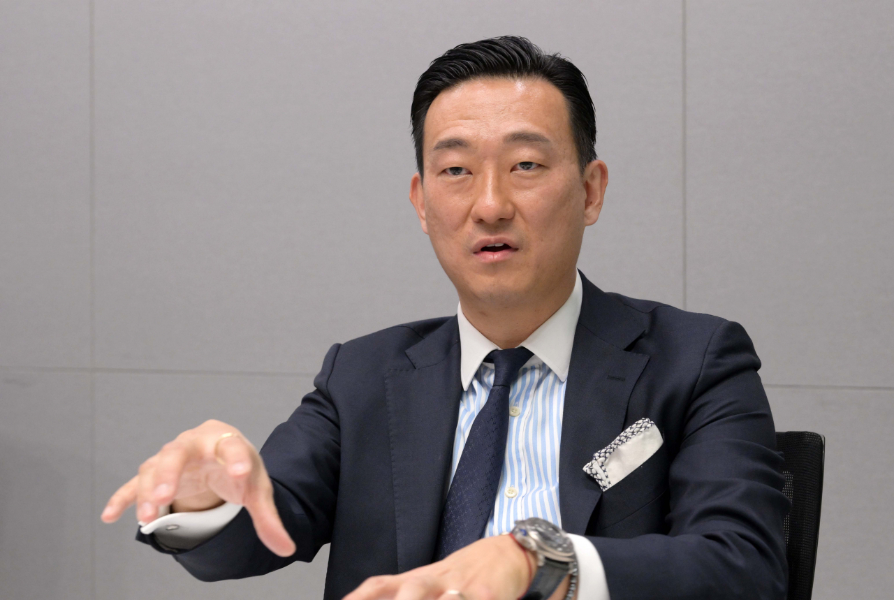 Joseph Oh, CEO of Mastern America, speaks during an interview with The Korea Herald at the investment firm's headquarters in southern Seoul, Feb. 28. (Lim Se-jun/The Korea Herald)