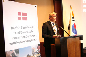 Danish Minister of Food, Agriculture and Fisheries Jacob Jensen delivers welcoming remarks at the 