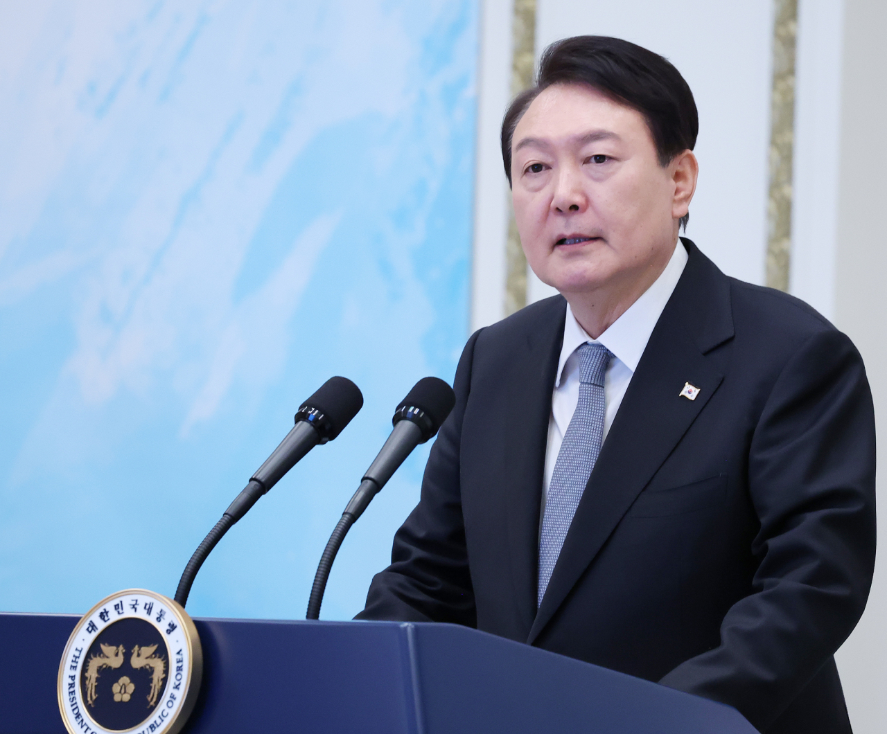 President Yoon Suk Yeol speaks during a meeting with South Korean CEOs praised for their efforts on job growth, at Cheong Wa Dae on Tuesday. (Yonhap)