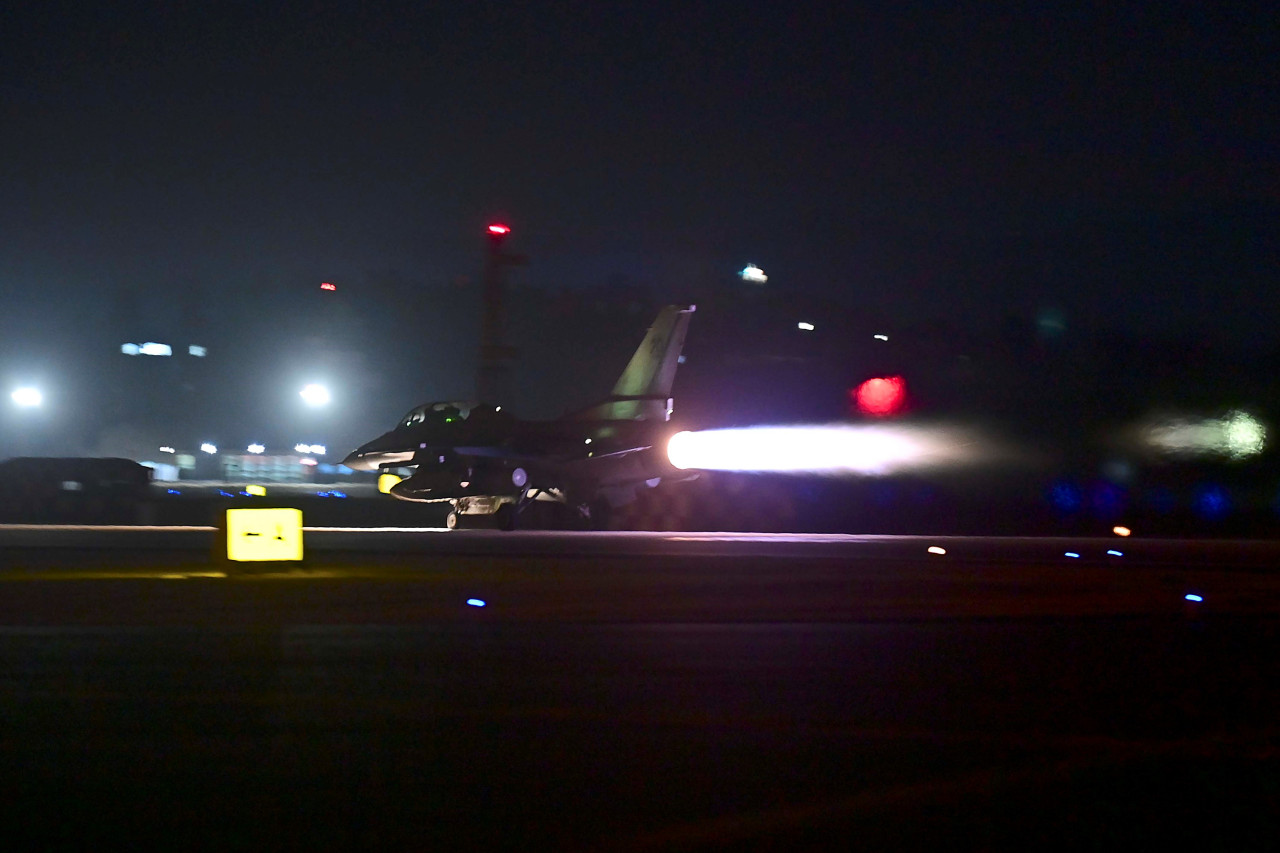 South Korean Air Force`s KF-16 fighter jet takes off on Tuesday night from Seosan Air Base in the western city of Seosan, South Chungcheong Province during 36 hours of nonstop aerial drills. (Republic of Korea Air Force)