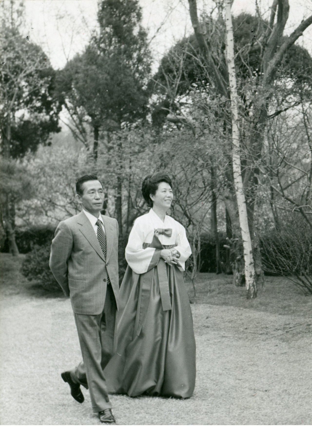 Former Korean President Park Chung-hee and his wife Yuk Young-soo (The Korea Herald)