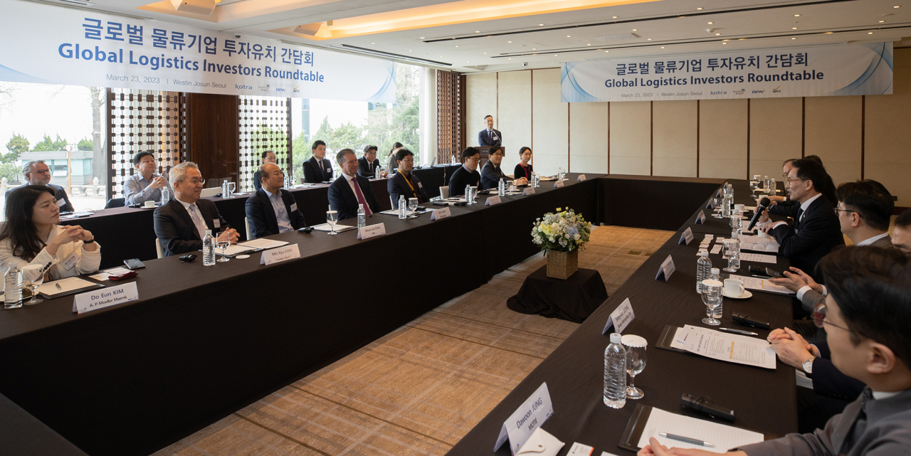 A Global Logistics Investors Roundtable event is held at the Westin Josun Seoul on Thursday. (Kotra)